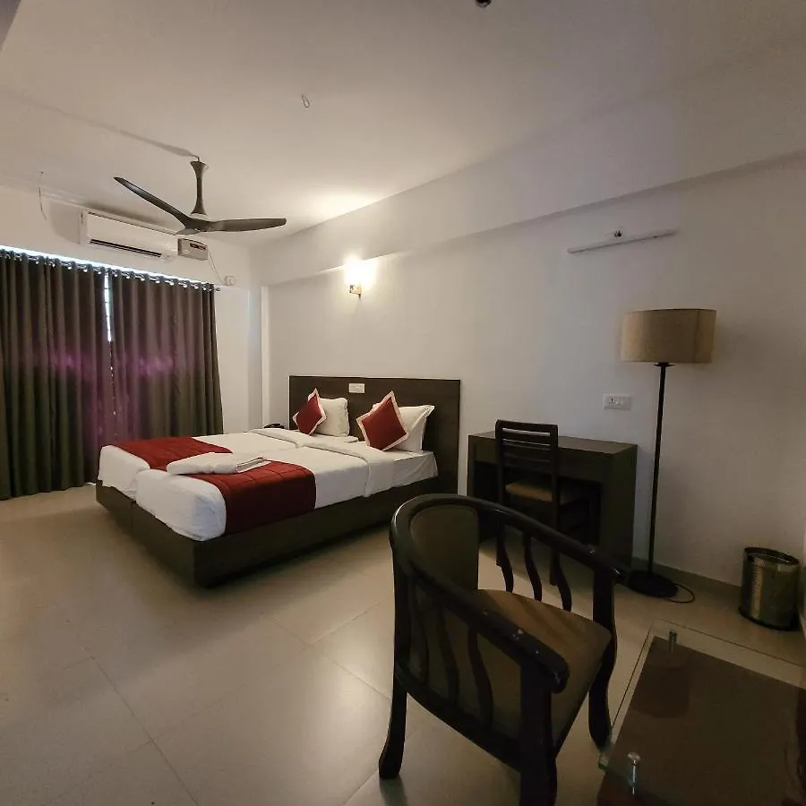 Hotel Four Squares Inn, Technopark Phase 3 Thiruvananthapuram