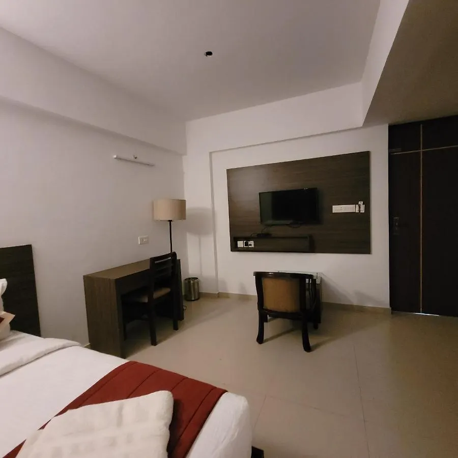 Отель Four Squares Inn, Technopark Phase 3 Тривандрум