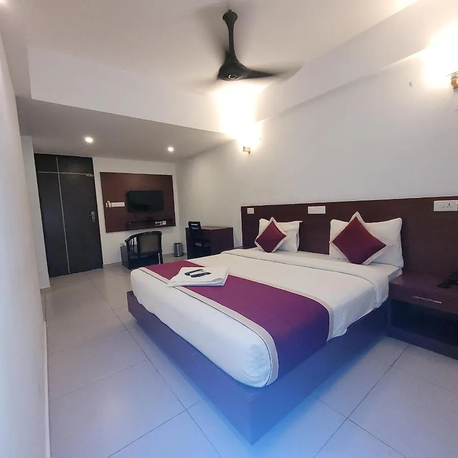 Отель Four Squares Inn, Technopark Phase 3 Тривандрум